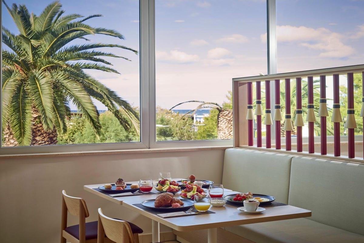GranSerena Hotel