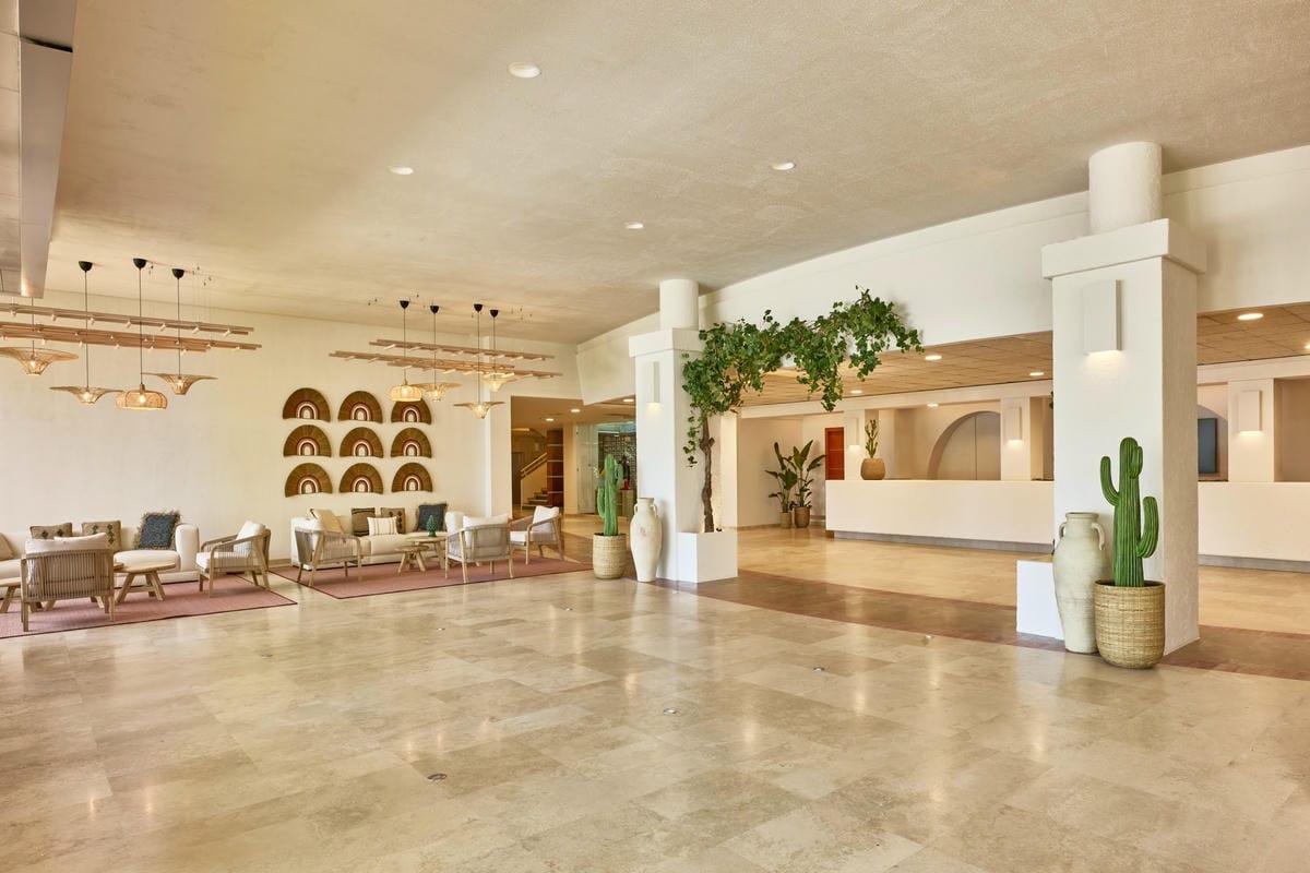 GranSerena Hotel
