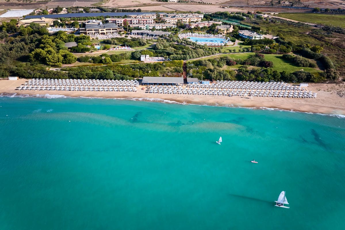 Serenusa Resort